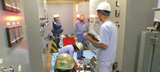 施設の“心臓部”を支える受変電設備。そのメンテナンスについて